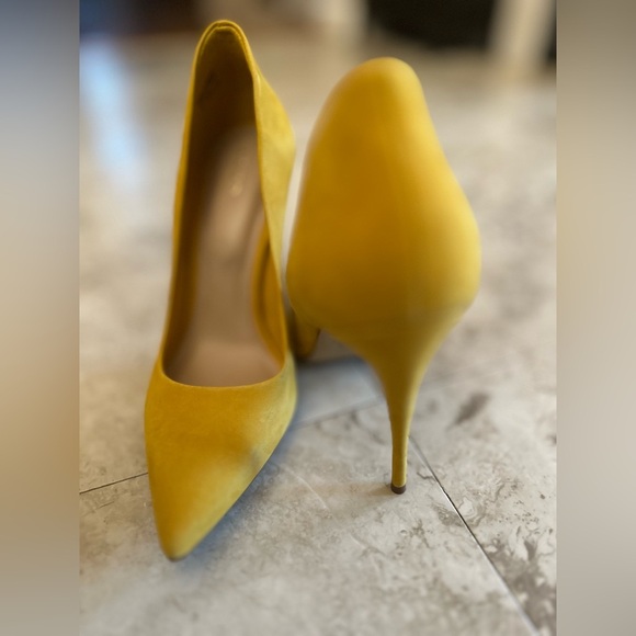 Aldo - Mustard Yellow Cassedy Pump - Size 8 - Picture 4 of 9